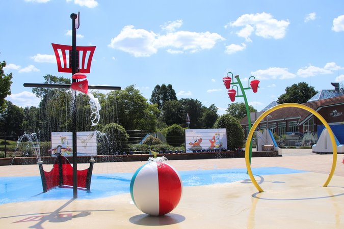 An einem warmen Sommertag lockt der Spraypark mit ganz vielen Attraktionen für Kids.